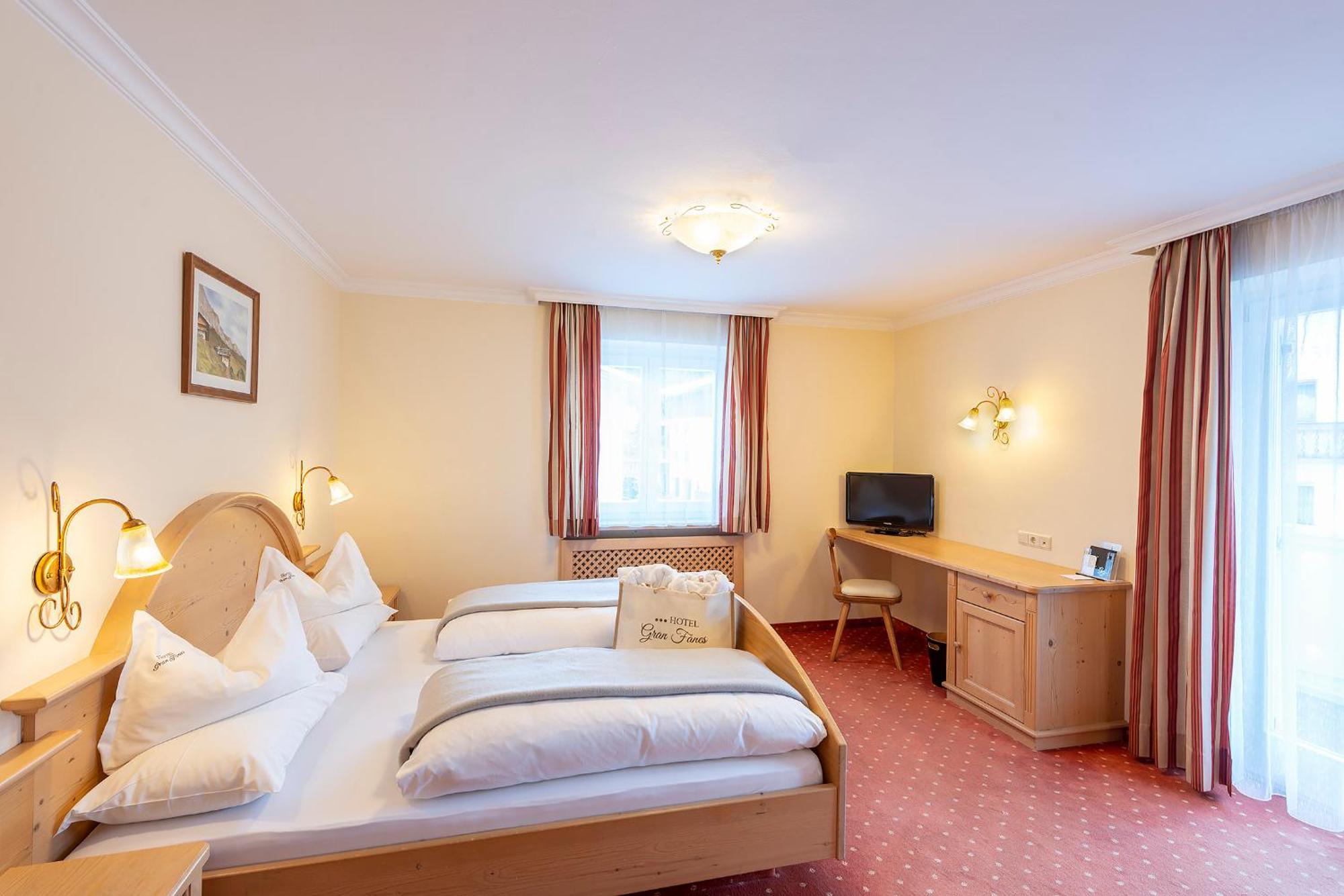 Hotel Gran Fanes Corvara In Badia Exterior photo